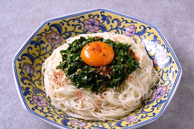 たれを作ってかけるだけやみつきニラだれそうめん