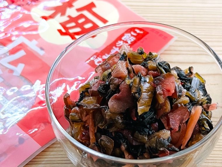 カルディのご飯がすすむ 梅広島菜を器に出した様子