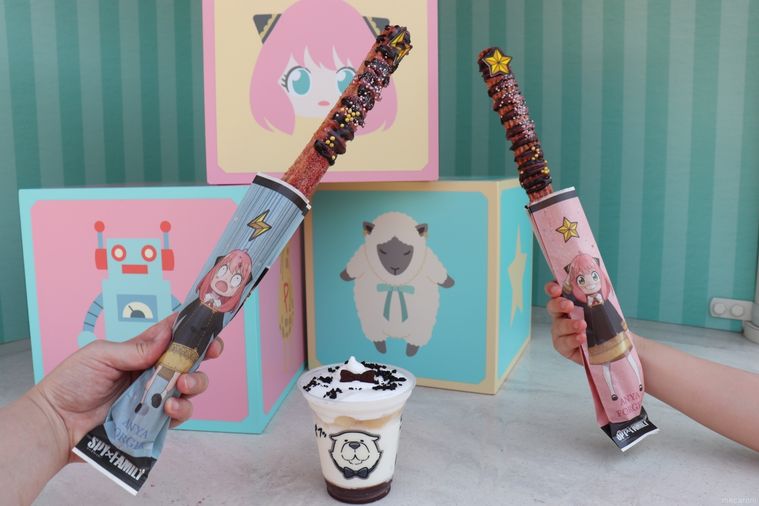 アーニャのラッピングがされたチュロス