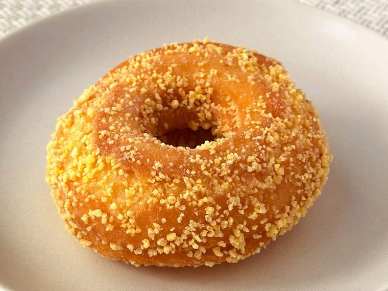 白皿にのったニューホームカット バタークランチ