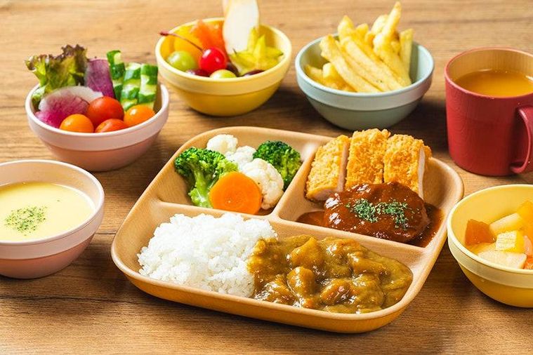 キッズミールフリー宿泊者特典で夕食が無料