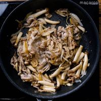作り方 豚肉としめじと玉ねぎのオイスターソース炒め