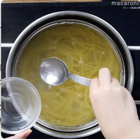 作り方 しめじとベーコンのペペロンチーノ