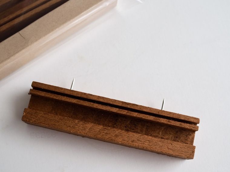 ダイソーのウッドプッシュピン