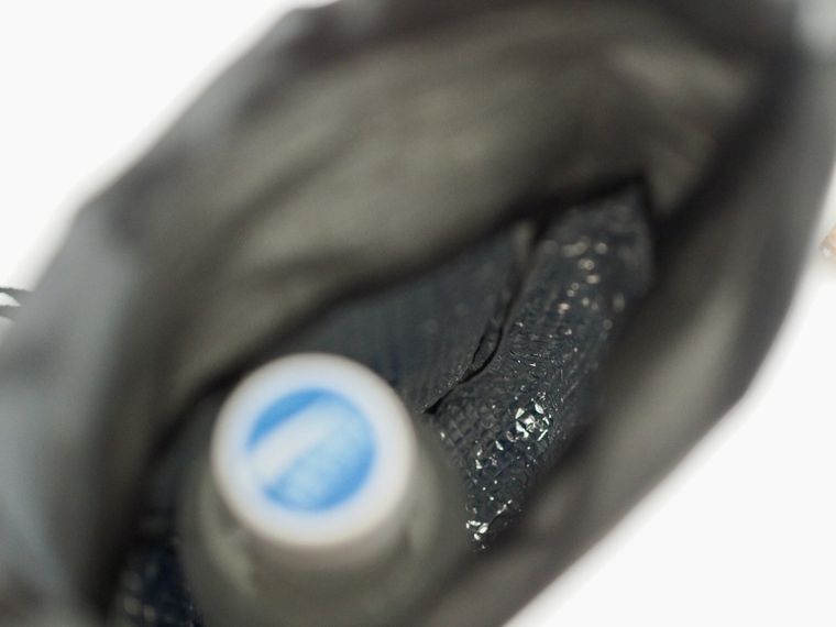 ダイソーモバイルショルダーメッシュバッグ