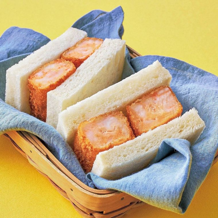 2. BANKAKU 海老カツサンド