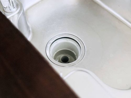 排水口が詰まらない人がやっているたったひとつのルーティーン。お湯だけで予防する方法