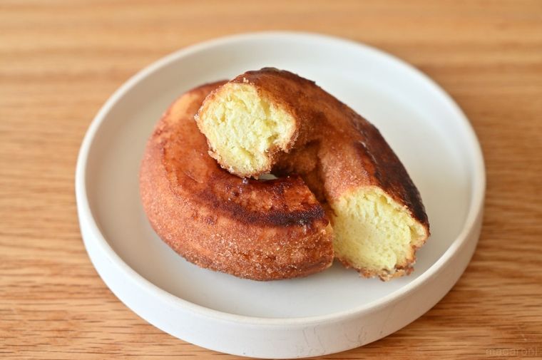 半分にカットした焼きホームカット シナモン