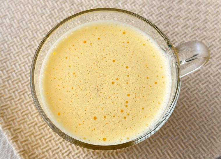 お湯を注いだパブロ チーズタルトラテ