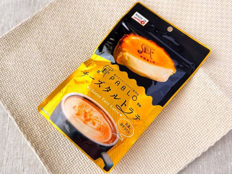 パブロ チーズタルトラテのパッケージ