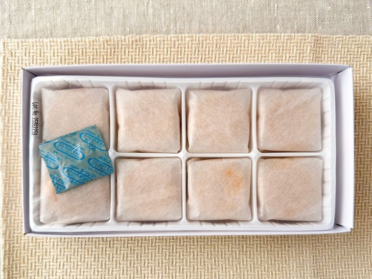 パッケージから取り出したパブロベイクドクリームチーズボール