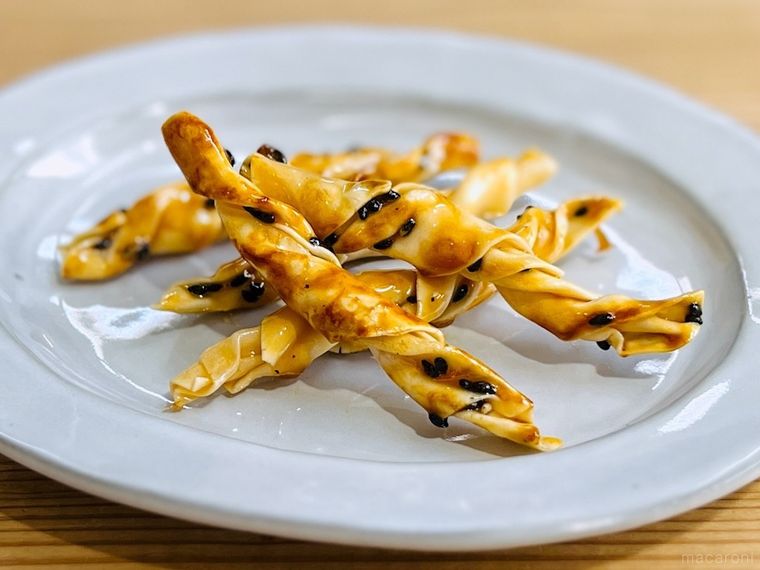 餃子の皮で作ったかりんとう風のお菓子