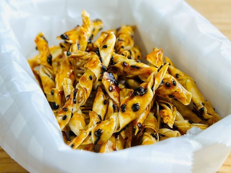 餃子の皮で作ったかりんとう風のお菓子