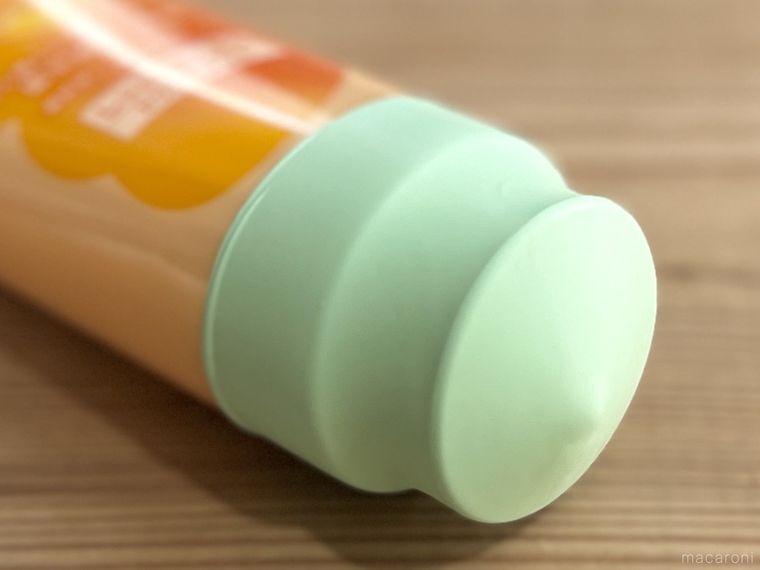 トリートメントの容器に緑色の風船をかぶせた様子