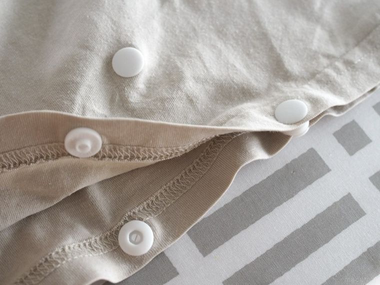 ホックボタンを取り付けたところ