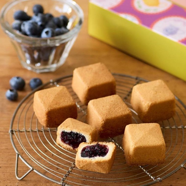 1. スコーンケーキ ブルーベリー