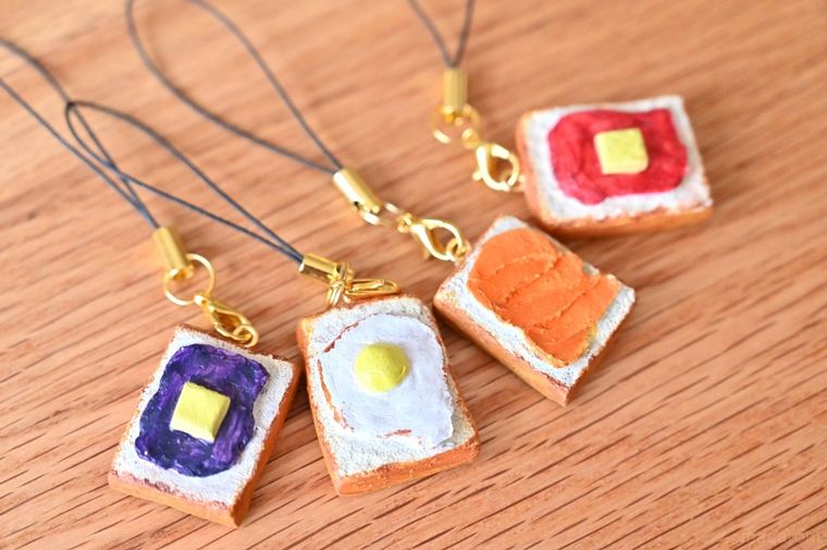 オーブンねんどで作ったチャーム