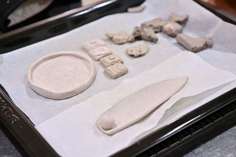 焼きあがった粘土作品