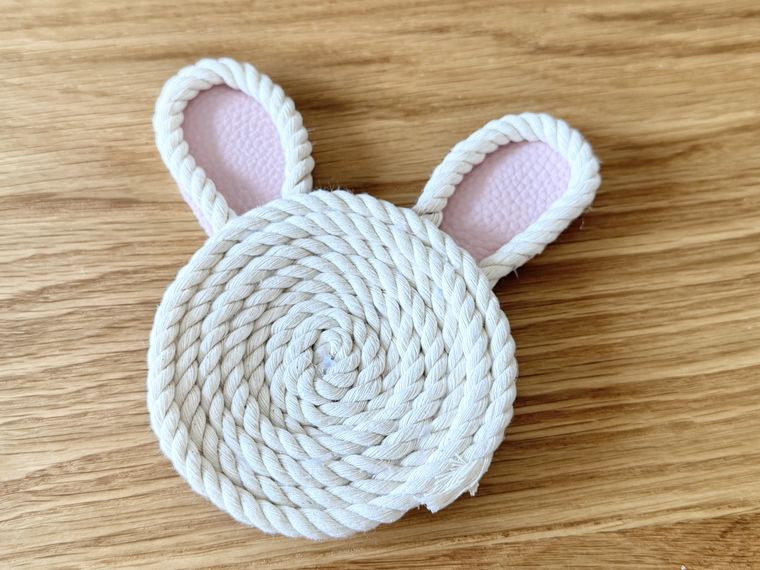 うさぎの形にしたロープコースター