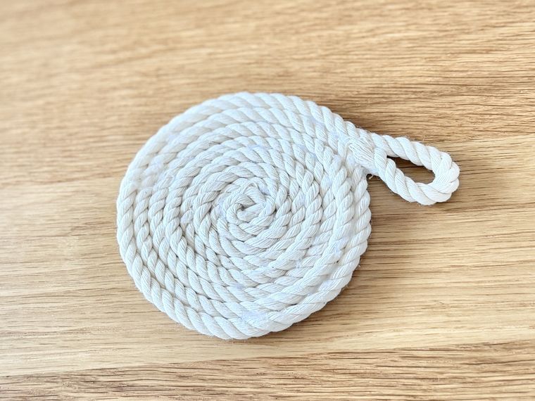 端っこを輪っかにしたロープコースター