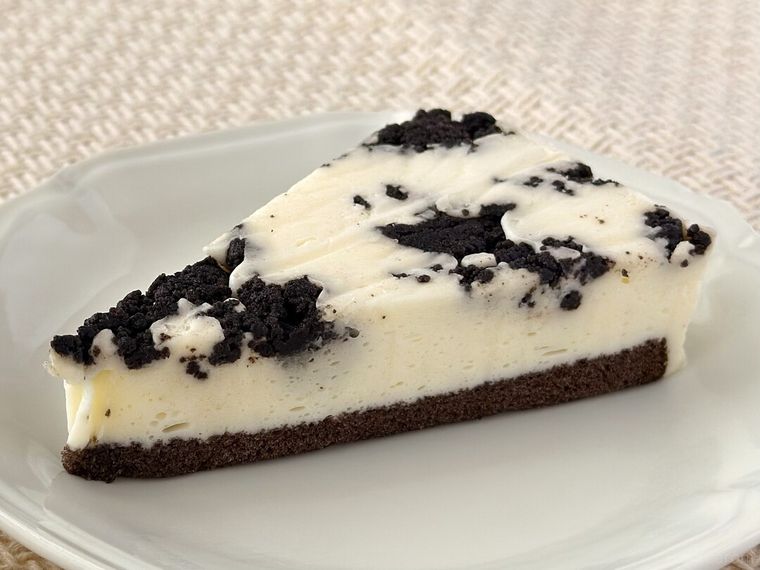 フィルムを外したかじるクッキークリーム バニラムース仕立て