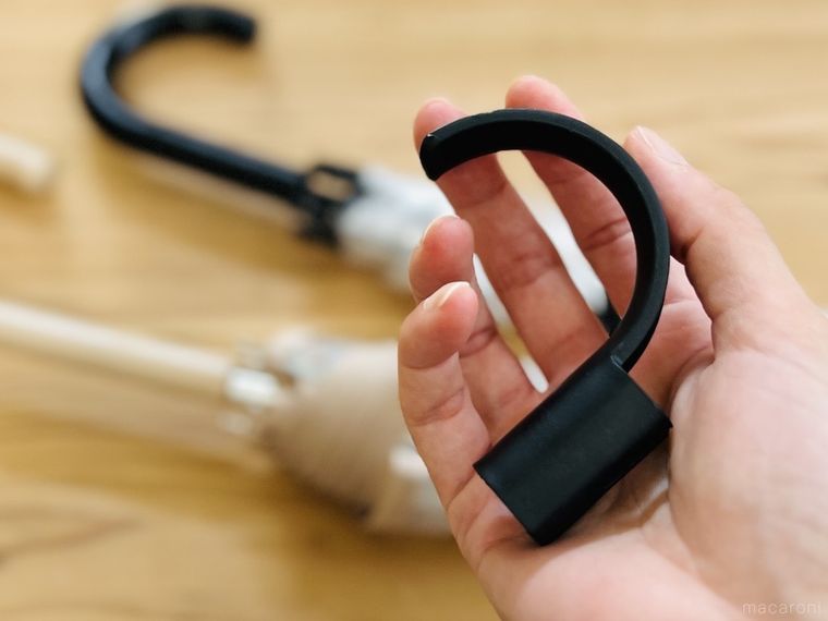 セリアの両手が自由に使える傘ハンドホルダー