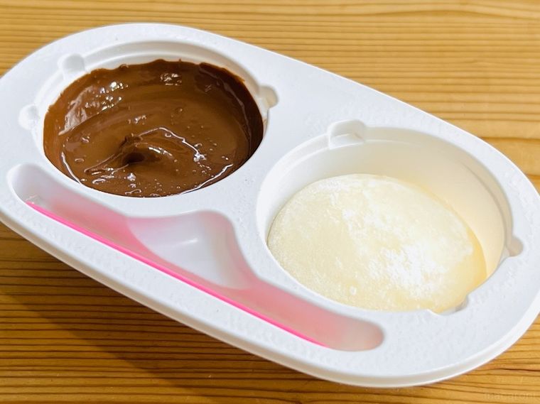 雪見だいふくと溶かしたチョコレート