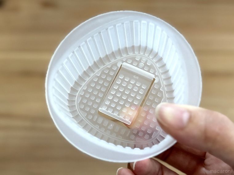 まぜこみおにぎり型の容器