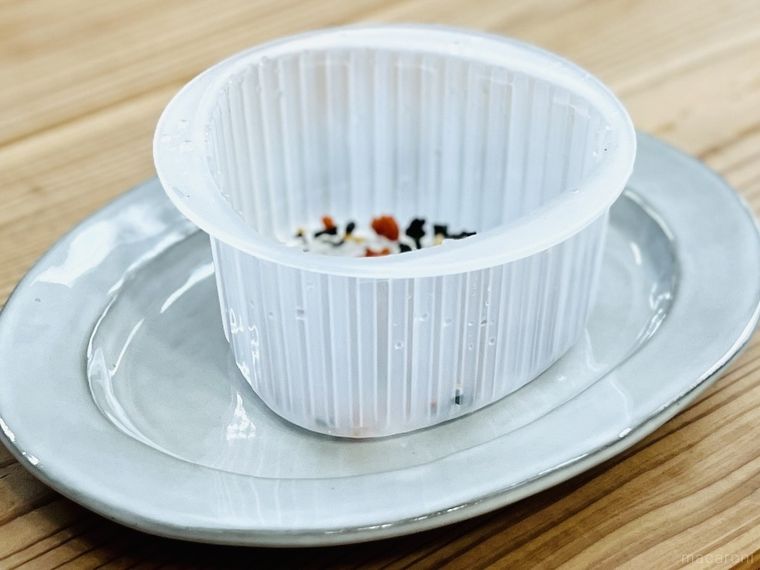 ふりかけを入れたまぜこみおにぎり型