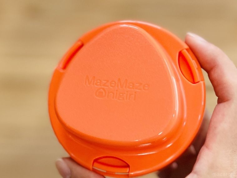 まぜこみおにぎり型のフタ