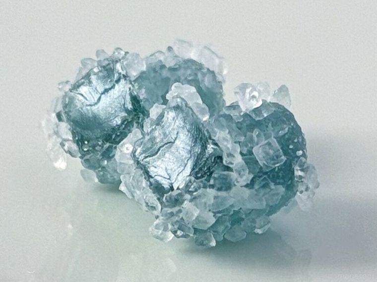 カンデミーナグミ ジャリシャリ 爽快ラムネ味の断面