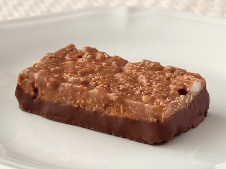 白皿にのったモンブランのサンダー