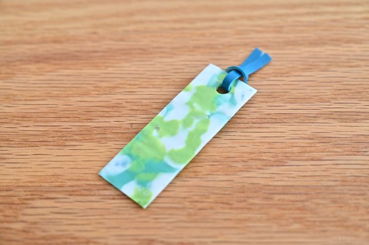 ペットボトルキャップで作ったしおり