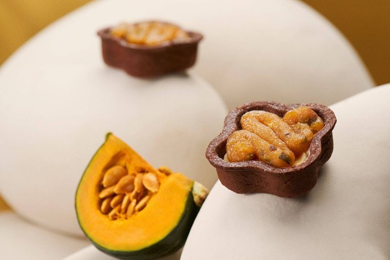 2. 焼きたてタルト かぼちゃチーズ