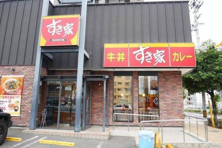 すき家の店舗前