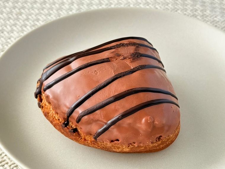 白皿にのったくりド エンゼルマロン風味チョコ