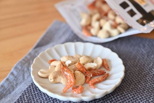 ドンキなんで今までなかったんだろう小えびとカシューナッツの組み合わせが最高すぎた