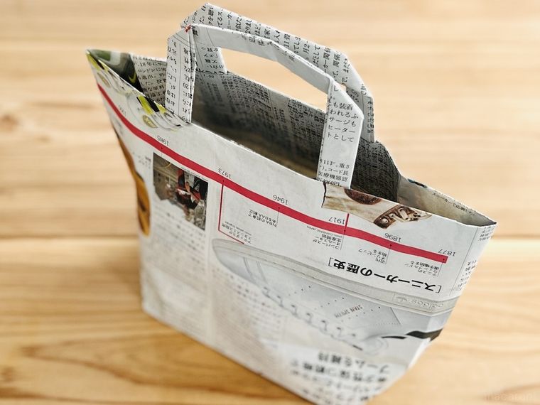 新聞紙で作ったエコバッグ