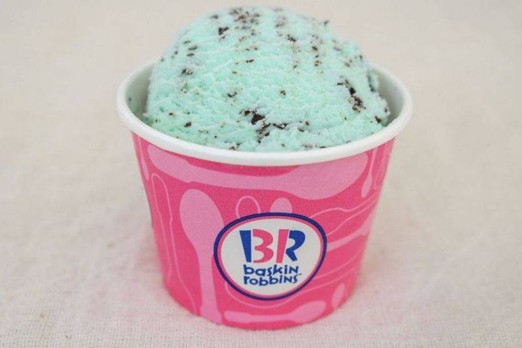 カップに入ったサーティワンのチョコレートミント