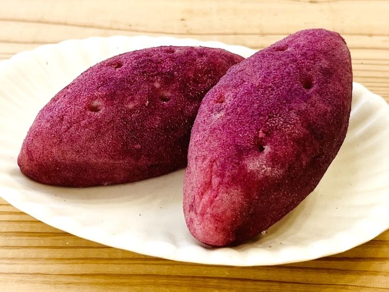 ハートブレッドアンティークのコグマパンを皿に盛り付けた様子