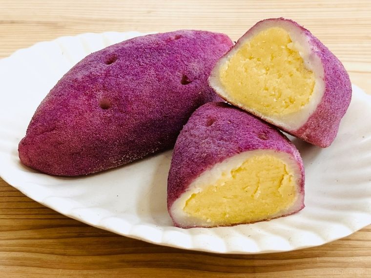 ハートブレッドアンティークのコグマパンを皿に盛り付けた様子