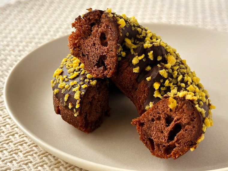 スヌーピー チョコケーキドーナツの断面