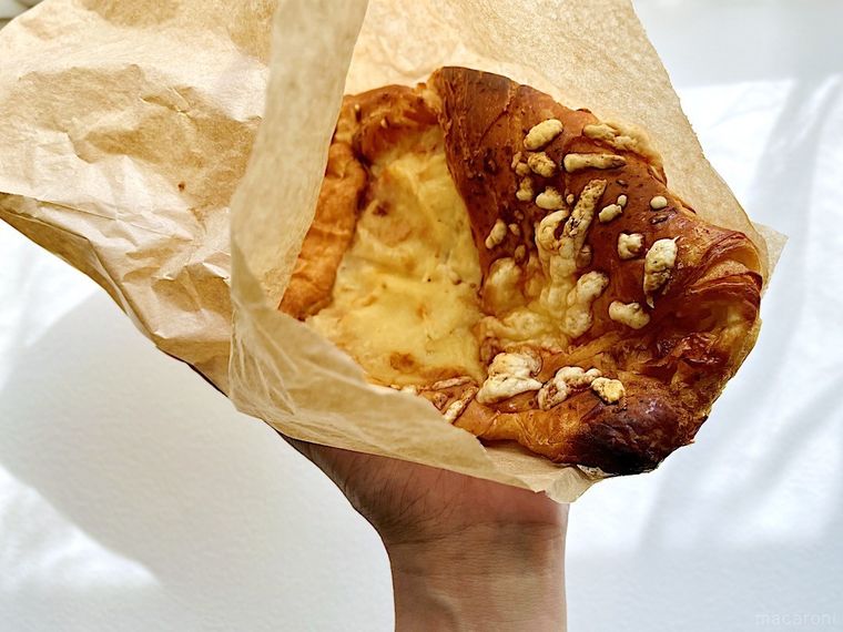 コストコのフードコートでクロワッサンハムチーズを購入したところ