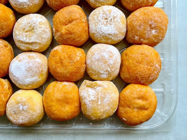 パッケージの蓋を取ったコストコのベニエの寄り