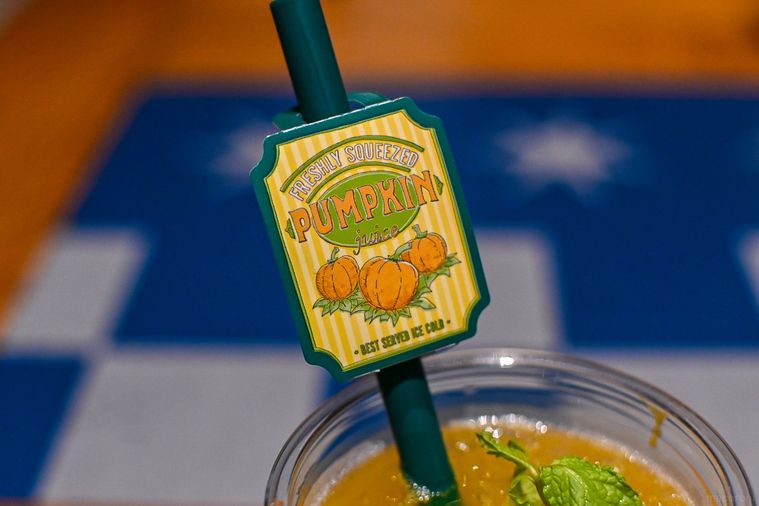 ストローのアップ