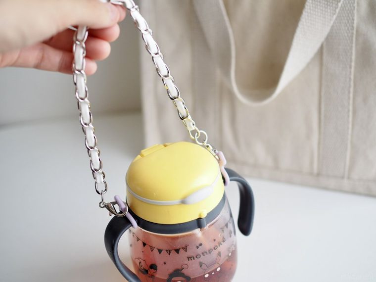 ベビーマグのストラップ