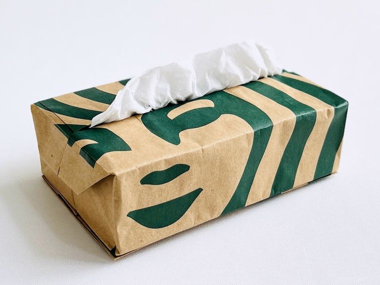 スターバックスの紙袋で作ったティッシュケース