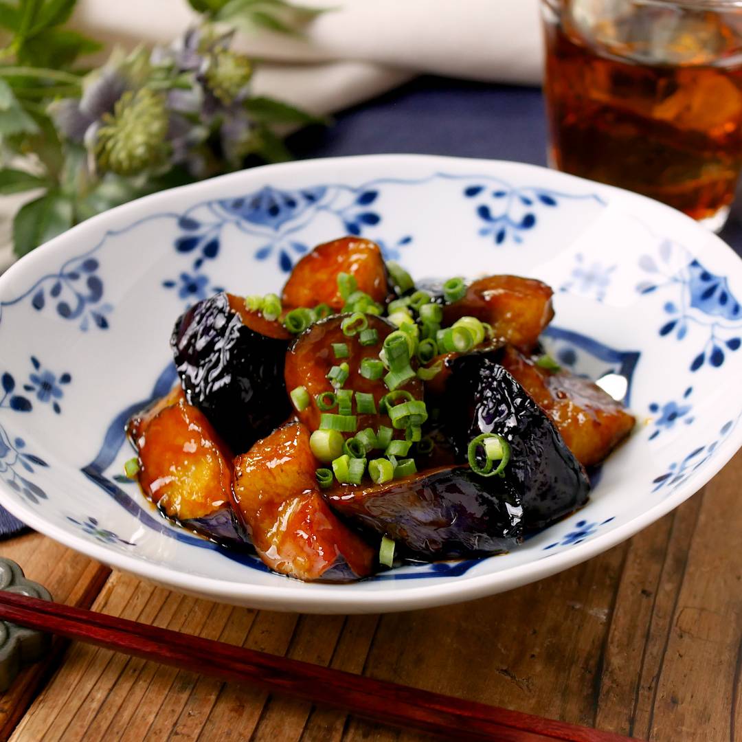 なすのピリ辛コチュジャン炒め - macaroni