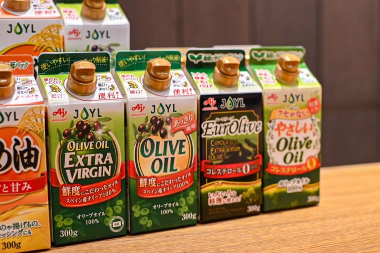 オリーブオイルが並んでいるところ
