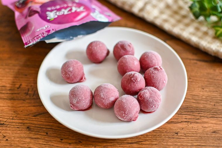 お皿にのったアイス